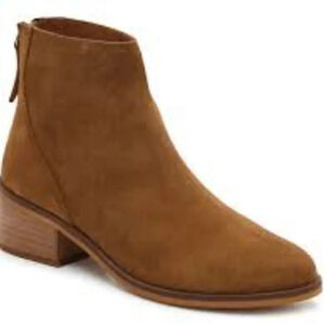 NWOT Steve Madden Legally Suede‎ Ankle Booties Size 5.5